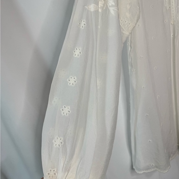 Johnny Was White Long Sleeve Pleated Blouse - Size L - Like New - Picture 4 of 9